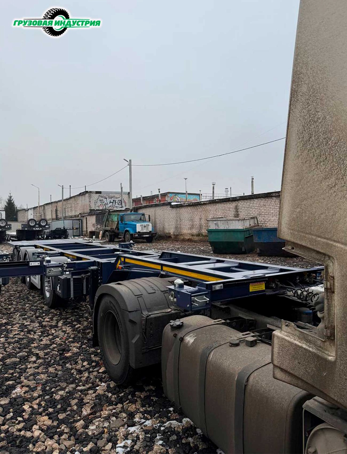 Отгрузка полуприцепа контейнеровоза SteelBear PF-41N-6 (универсал) в г. Новороссийск